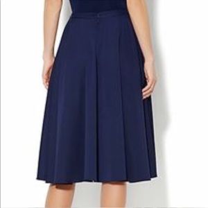 Eva Mendes Navy Skirt Size 6